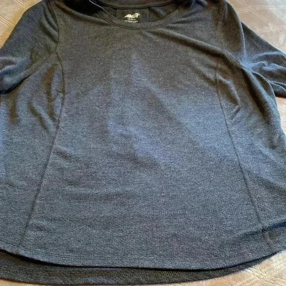 Avia Gray Activewear Long Sleeve Shirt in Size Large.  (12-14) - Picture 5 of 9